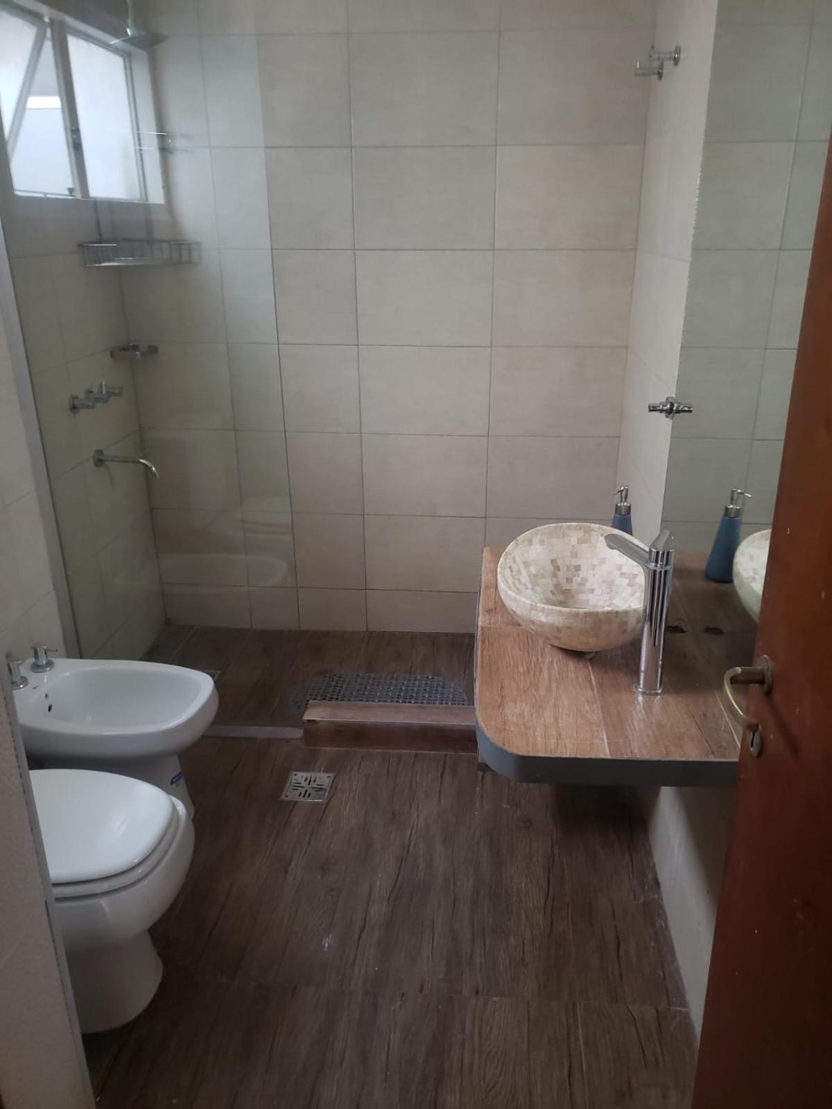 Departamento Ubicadisimo Calle Chile Con Estacionamiento Incluido Capital Mendoza 2 Apartman Kültér fotó