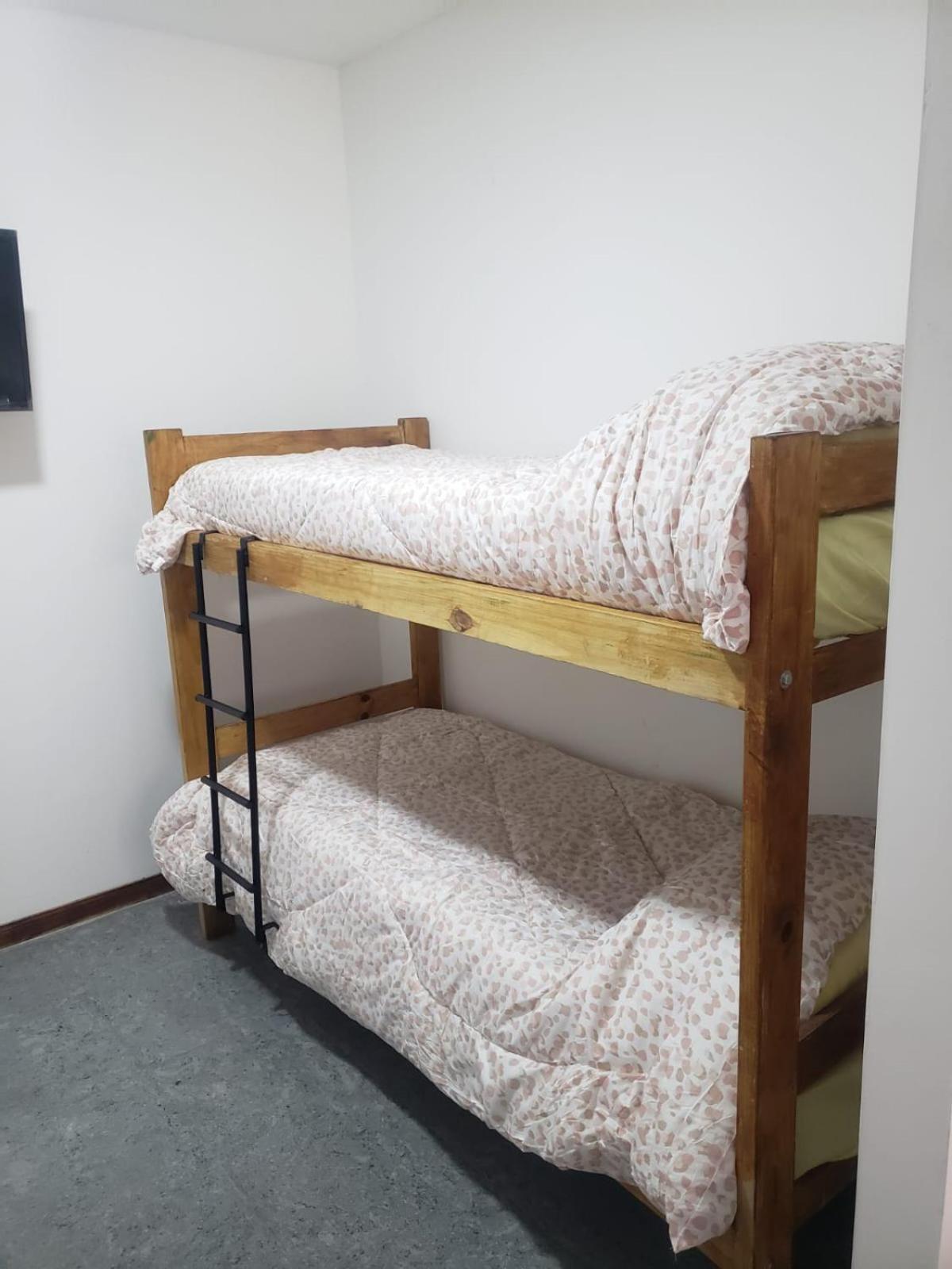Departamento Ubicadisimo Calle Chile Con Estacionamiento Incluido Capital Mendoza 2 Apartman Kültér fotó
